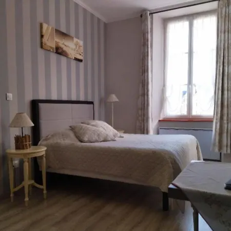 La Maison De La Fontaine, Bocage 3*