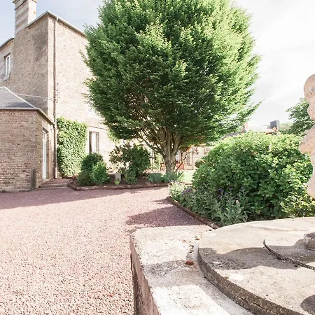 La Maison De La Fontaine, Bocage Pensjonat