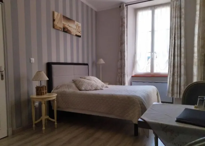 La Maison De La Fontaine, Bocage 3*