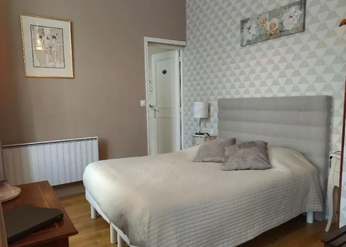 La Maison De La Fontaine, Bocage Guest house 3*