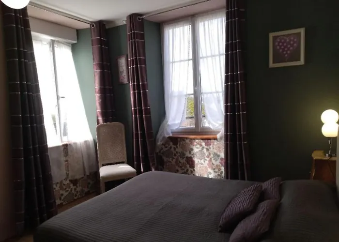 La Maison De La Fontaine, Bocage Guest house