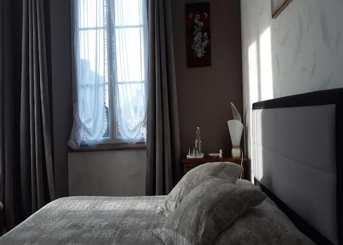 La Maison De La Fontaine, Bocage Guest house